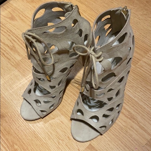 Beige Cutout Heel - Picture 2 of 3